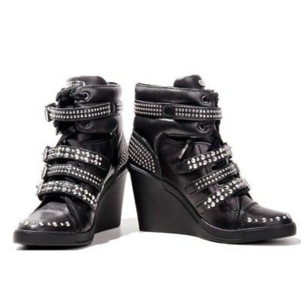 🛑 Sold ✋ Kors Black Studded Grayson Wedge - Picture 1 of 8